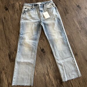 Kancan Light Wash Straight Leg Jeans W/ Raw Hem Soft & Stretchy Size 8